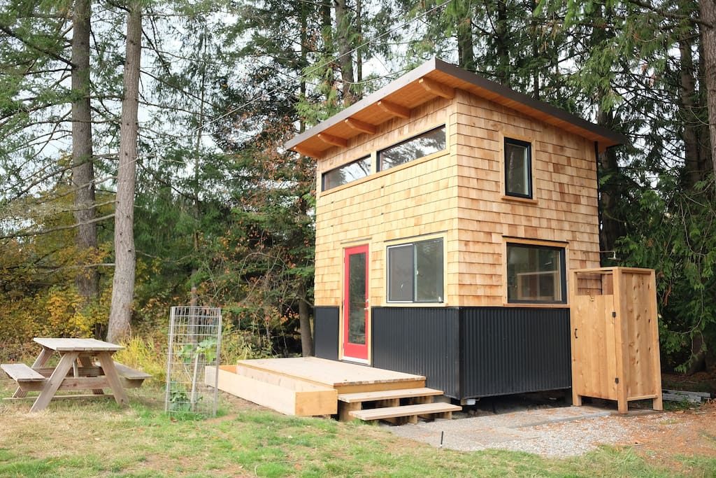 The best rated and most unique Airbnbs on Vancouver Island - Lodging, Accommodation, Hotels, Rentals, Apartments, Homes, Victoria, Cowichan Valley, Nanaimo, Comox Valley, Courtenay, Tofino, Where to Stay, Destinations, Must see, Travel Guide, Tips, Tricks and Hacks - Fuelforthesole.com